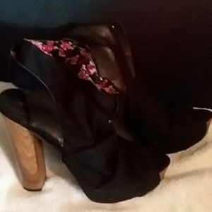 Cute High Wedge Shoes